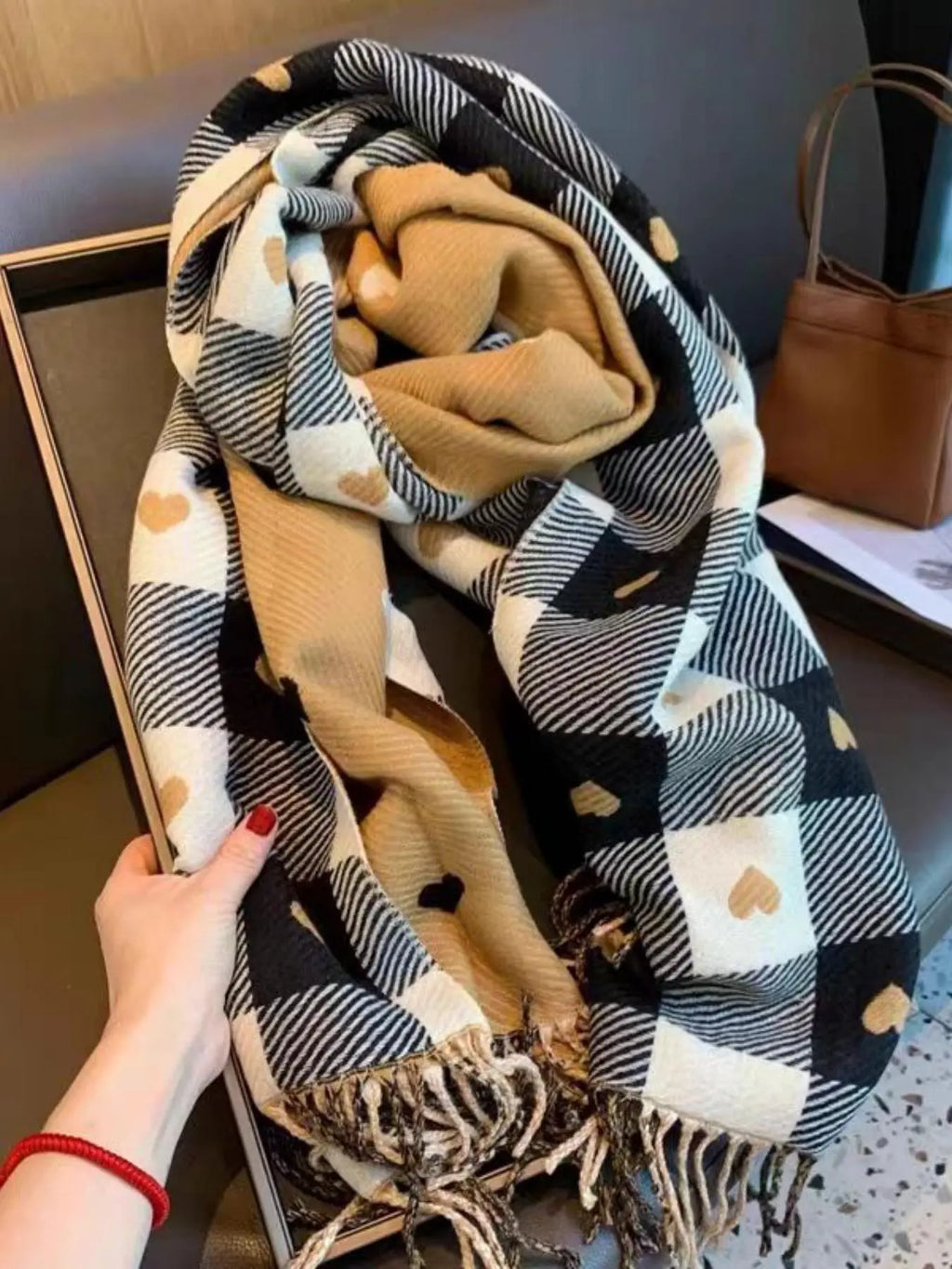 Plaid & Heart Pattern Tassel Decor Shawl, Elegant Soft Warm Thick Shawl for Women & Men, Fashion Accessories for Fall & Winter, Double Sided Shawl, Shawl Wrap, Double Sided Scarf