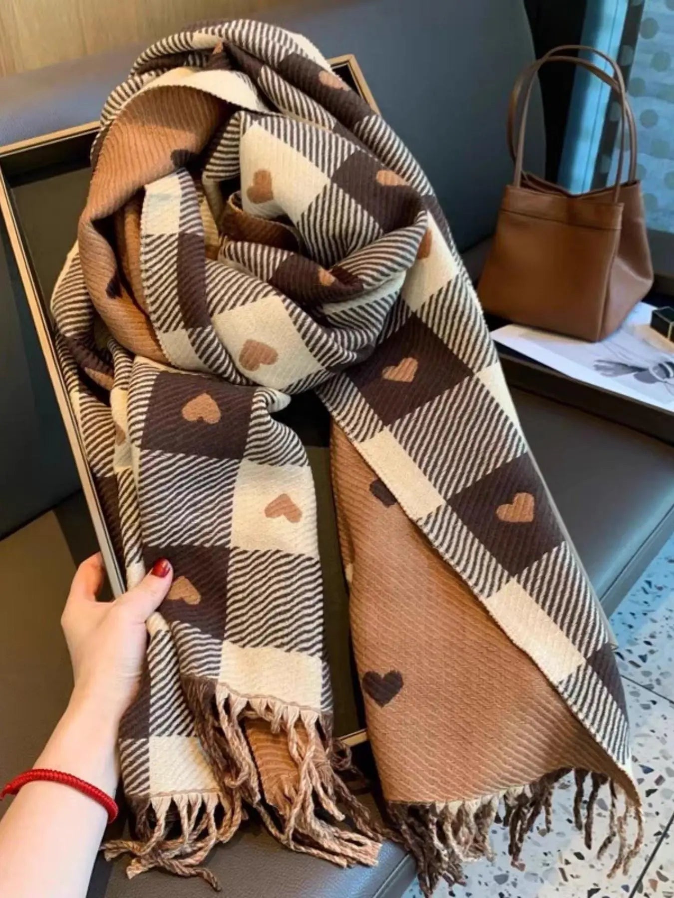 Plaid & Heart Pattern Tassel Decor Shawl, Elegant Soft Warm Thick Shawl for Women & Men, Fashion Accessories for Fall & Winter, Double Sided Shawl, Shawl Wrap, Double Sided Scarf