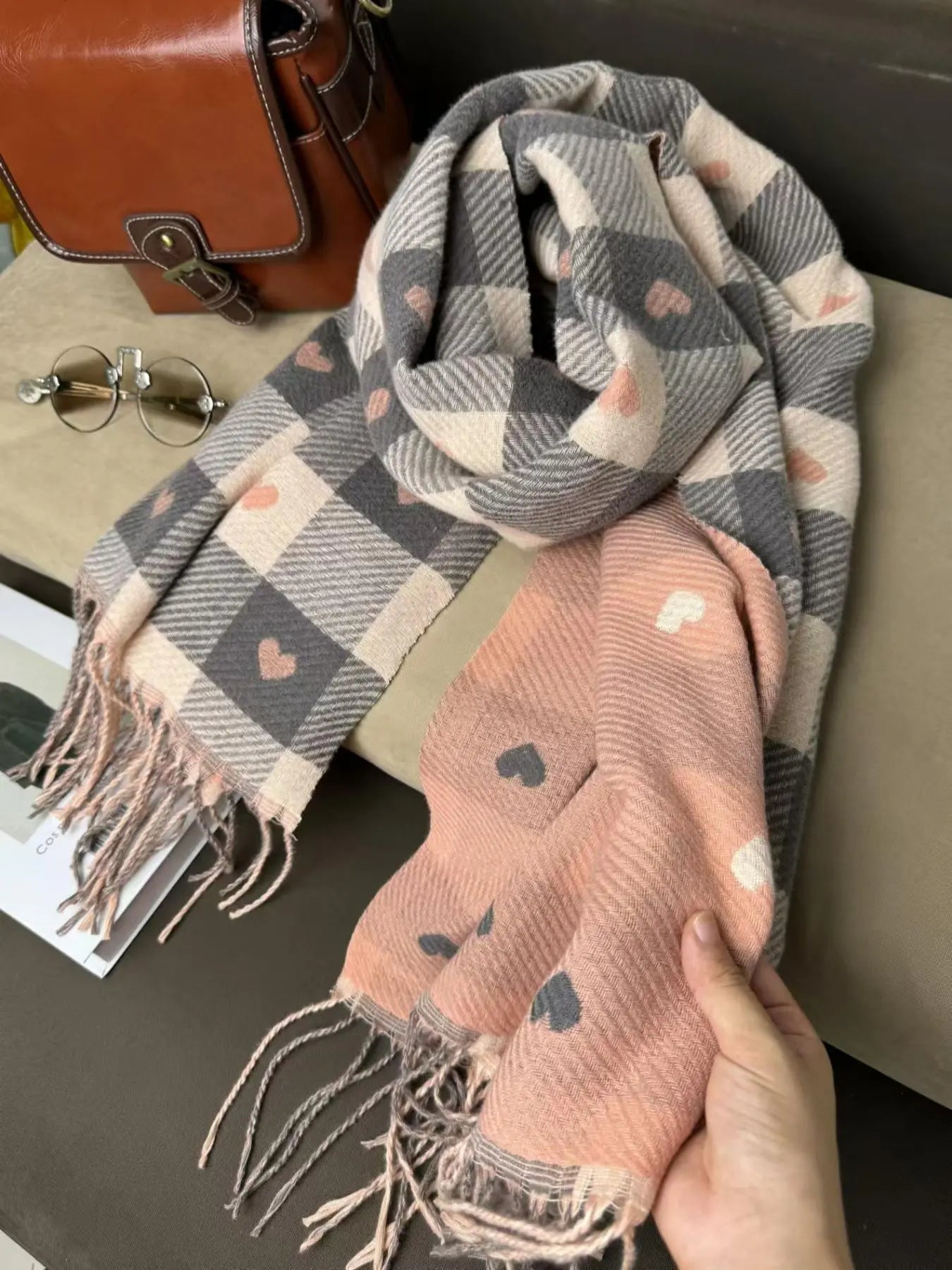 Plaid & Heart Pattern Tassel Decor Shawl, Elegant Soft Warm Thick Shawl for Women & Men, Fashion Accessories for Fall & Winter, Double Sided Shawl, Shawl Wrap, Double Sided Scarf